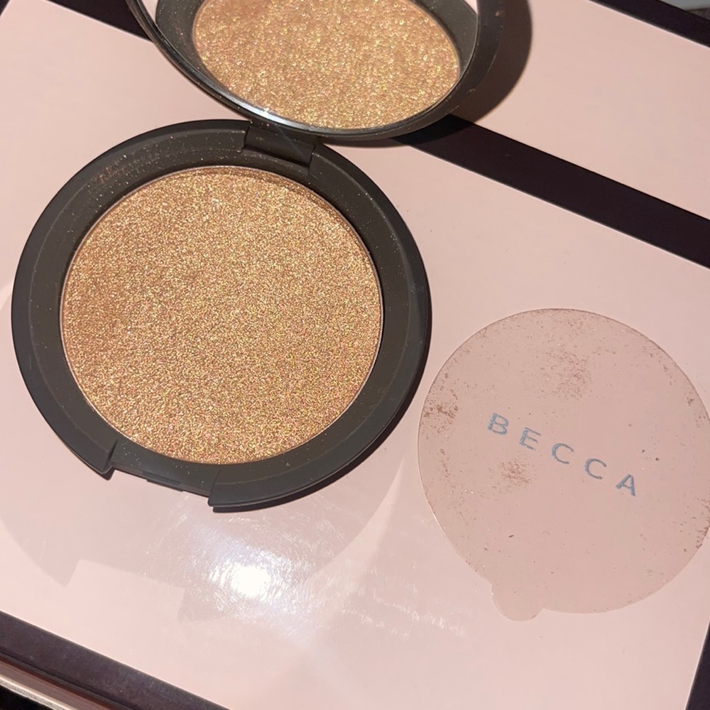 NWT Becca Shimmering skin perfector pressed powder in chocolate geode